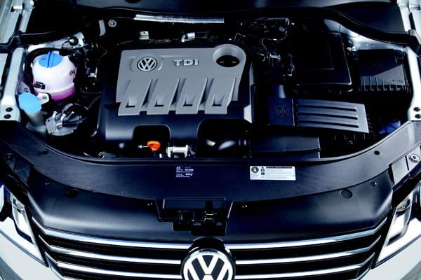 Die Käufer des VW Passat setzten bisher vor allem auf den Diesel. Auch beim neuen Passat dürften die Selbstzünder dominieren, da der Wagen auch häufig als Dienstwagen eingesetzt wird. (