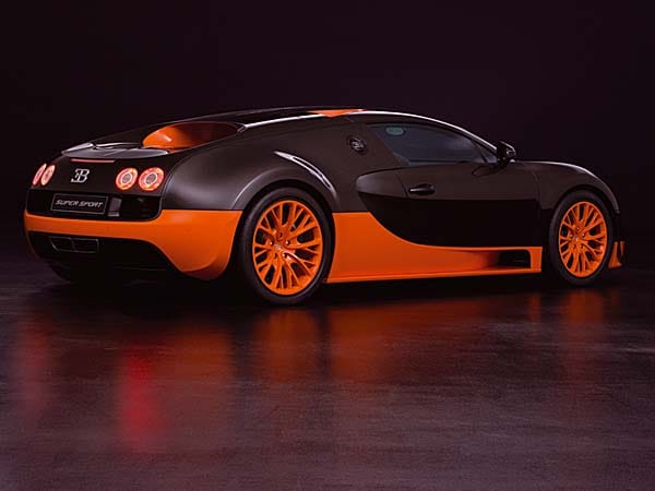 300 Bugatti Veyron sollten gebaut werden - die restlichen 500 werden wohl alle 16.4. Super Sport-Modelle werden. (