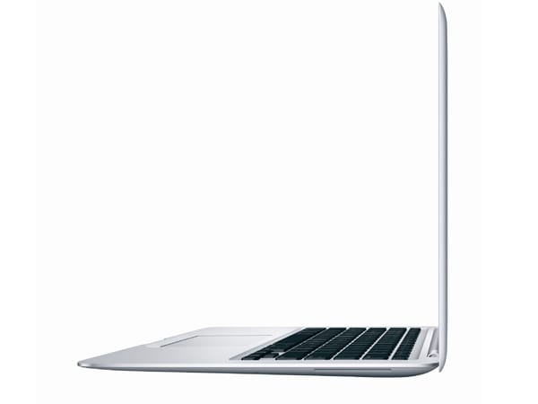 Von der Seite sieht man, wie flach das Display des neuen Apple MacBook Air ist. (