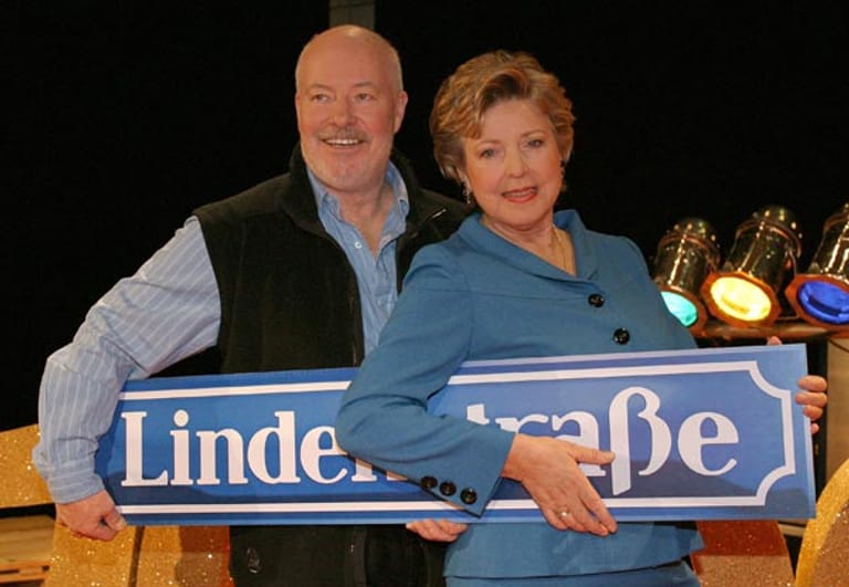 Schon seit 1985 flimmert immer sonntags mit der "Lindenstraße" die Mutter aller deutschen Soaps über die Mattscheiben der Nation.