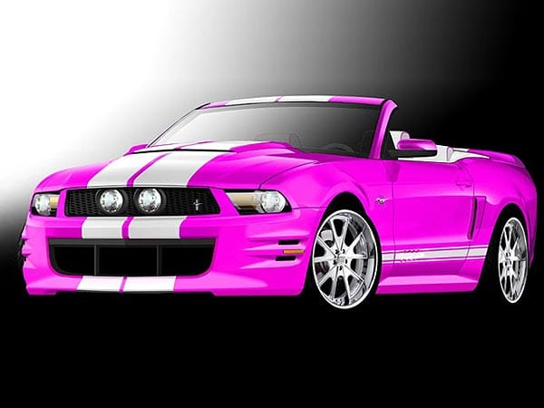 Ford Mustang by Creations n’ Chrome. Der pinkfarbene GT wurde in Zusammenarbeit mit der amerikanischen Krebs-Gesellschaft gebaut, um auf die Gefahren von Brustkrebs aufmerksam zu machen. (