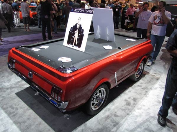 Tuningmesse SEMA 2010: Wie wäre es mit einem Ford Mustang als Billardtisch? (