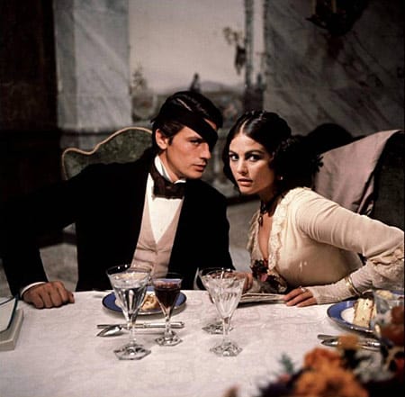 Der Film "Der Leopard" von Luchino Visconti (1963), in dem Delon den Neffen eines italienischen Fürsten mimt, spielt zur Zeit des italienischen Bürgerkriegs und gilt als Meisterwerk der Filmgeschichte. (