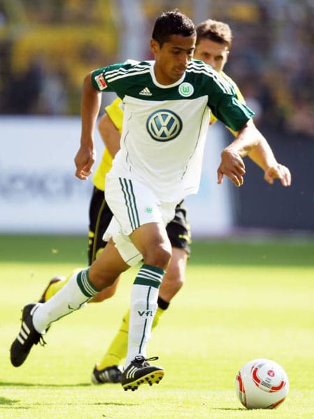 Der Brasilianer Cicero kam für eine Leihgebühr von 800.000 Euro von Absteiger Hertha BSC Berlin zum VfL Wolfsburg. Bei den Niedersachsen wartet der Mittelfeldspieler noch auf seinen Durchbruch. (