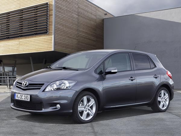 Toyota muss sich mit etwa 300 Euro Gewinn pro Neuwagen begnügen - bei einem Durchschnittspreis von knapp 21.000 Euro. (