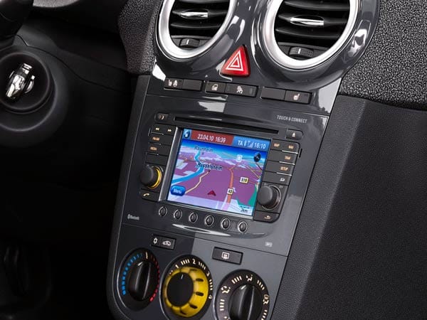 Das neue Navigationssystem "Touch & Connect" mit fünf Zoll großem Display soll einfach und intuitiv zu bedienen sein. (