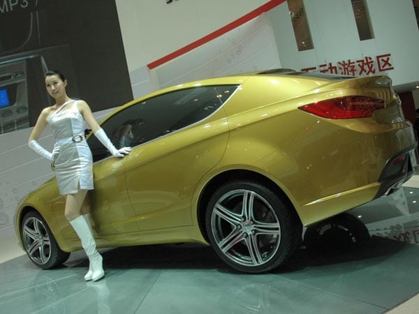 Soueast V4: Mazda Shinari-Kopie aus China. (