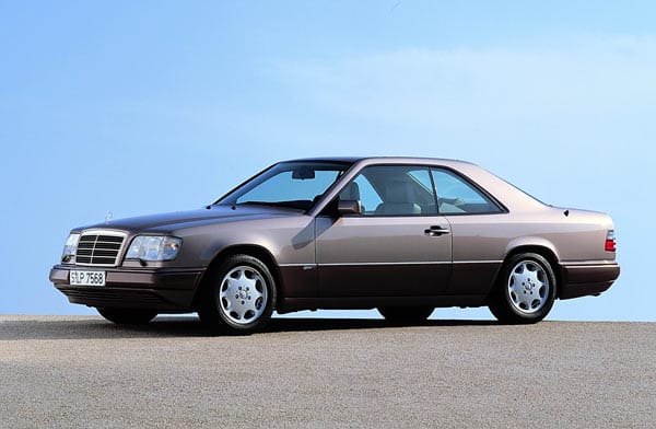 1984 startete Mercedes mit dem Nachfolger des W 123. Das Coupé wurde 1987 vorgestellt. (