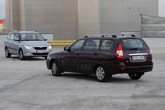 Zwei Neuwagen aus dem Osten im Vergleich: Lada Priora Kombi gegen Skoda Fabia Combi. (