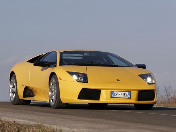 Den Lamborghini Murciélago wird es auch nicht mehr geben. Ein Nachfolger (mit neuem Namen) soll 2011 kommen. (
