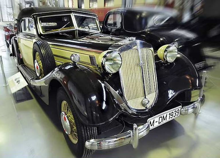 Auto Union (1932 - 1950), im Bild ein Gläser Cabrio von 1939. Vor dem Zweiten Weltkrieg war die Auto Union einer der größten Autohersteller Deutschlands. Sie entstand aus den Marken Horch, Audi , DKW und Wanderer.