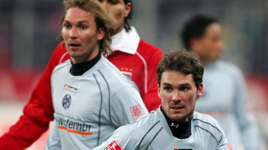 Auch die Weilands, Niclas (vorn) und Dennis, spielten gemeinsam in einem Klub: Beim FSV Mainz 05, von 2001 bis 2006. Sie waren beim ersten Bundesliga-Aufstieg der Mainzer dabei. Niclas, 1972 geboren und zwei Jahre älter als sein Bruder, hörte nach vielen Verletzungen auf, sein Bruder war danach noch bei Eintracht Braunschweig und Waldhof Mannheim aktiv.