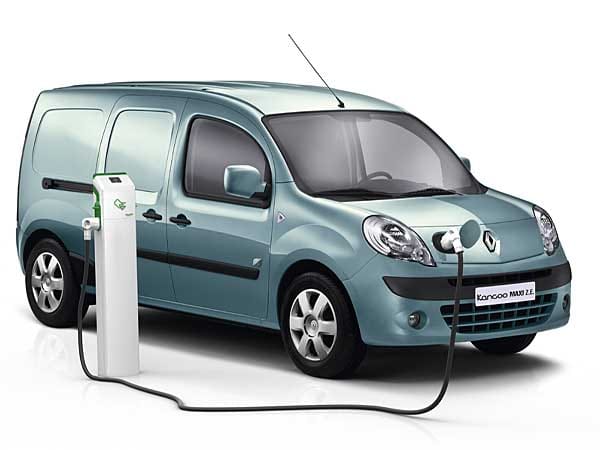 Auf dem Autosalon Genf 2011 zeigen die Franzosen neben zwei Studien auch den Elektro-Transporter Kangoo Rapid Maxi Z.E. (