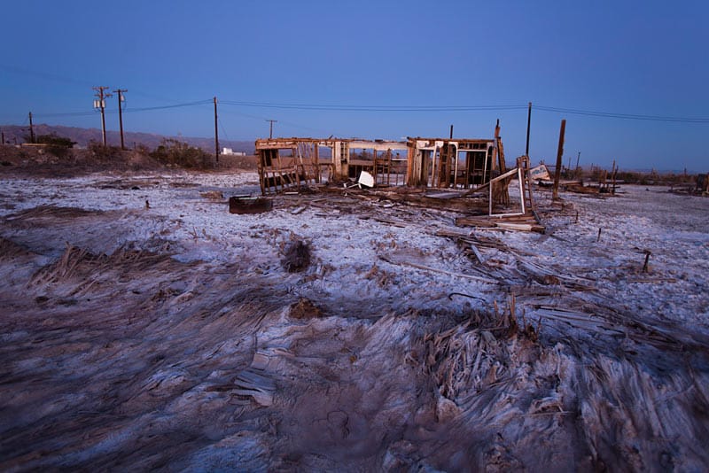 Ein verlassenes Gebäude in der Nähe von Bombay Beach. ( Ein verlassenes Gebäude in der Nähe von Bombay Beach. (
