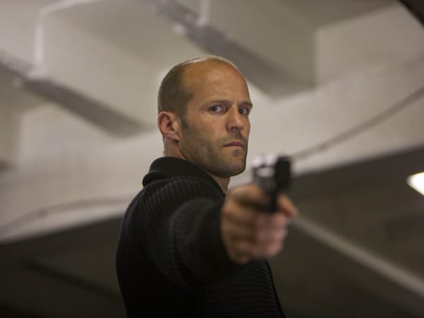 Arthur Bishop (Jason Statham) ist ein Auftragskiller, ein sogenannter "Mechaniker", der darauf spezialisiert ist, seine Opfer durch einen tragischen Unfall oder einen natürlichen Tod sterben zu lassen. Zumindest sieht es immer danach aus. ( Arthur Bishop (Jason Statham) ist ein Auftragskiller, ein sogenannter "Mechaniker", der darauf spezialisiert ist, seine Opfer durch einen tragischen Unfall oder einen natürlichen Tod sterben zu lassen. Zumindest sieht es immer danach aus. (