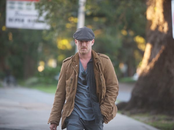Kurze Zeit darauf taucht Harrys Sohn Steve McKenna (Ben Foster) bei Bishop auf. Er kann die offizielle Version, dass sein Vater Selbstmord begangen habe, nicht glauben. Sein Vater wurde ermordet, da ist er sich sicher. ( Kurze Zeit darauf taucht Harrys Sohn Steve McKenna (Ben Foster) bei Bishop auf. Er kann die offizielle Version, dass sein Vater Selbstmord begangen habe, nicht glauben. Sein Vater wurde ermordet, da ist er sich sicher. (