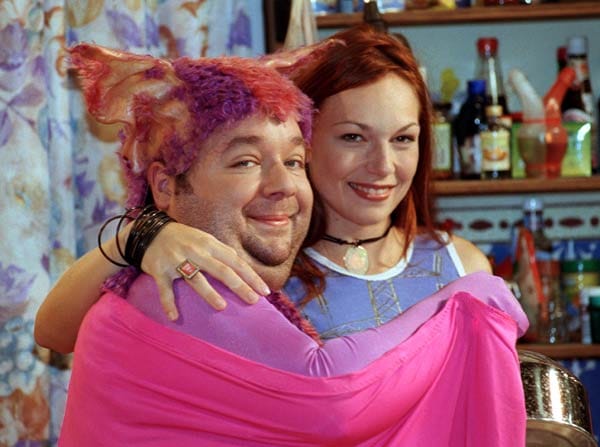 Ob in der "Dirk-Bach-Show" oder wie hier in seiner ZDF-Serie "Lukus", selten sieht man den kugelrunden Comedian ohne Kostüm. ( Ob in der "Dirk-Bach-Show" oder wie hier in seiner ZDF-Serie "Lukus", selten sieht man den kugelrunden Comedian ohne Kostüm. (
