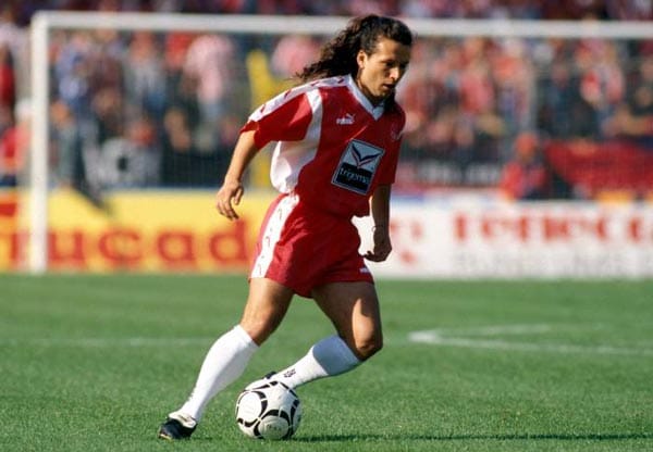Sergio Zarate ging in der Bundesliga für den 1. FC Nürnberg und den Hamburger SV auf Torejagd. Die Fans tauften den kleinen, wuseligen und trickreichen Stürmer auf den Namen "Zaubermaus".