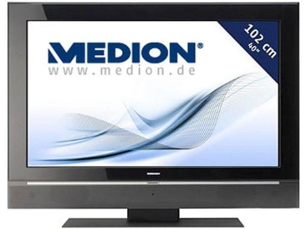 Platz 9: Medion Life P16016Im Gerät steckt nur ein Empfänger für analoges Kabelfernsehen. Bei seitlichem Blickwinkel litten Kontrast und Farbwiedergabe des 40 Zoll großen LCD-Bildschirms. Die stromsparende LED-Hintergrundbeleuchtung erhellte den Bildschirm etwas ungleichmäßig, gelegentlich war Wolkenbildung sichtbar. Analog-TV sah bemerkenswert gut aus. Auch der Medion Life P16016 ist mit einem Preis von etwa 479 Euro (UVP) sehr günstig.