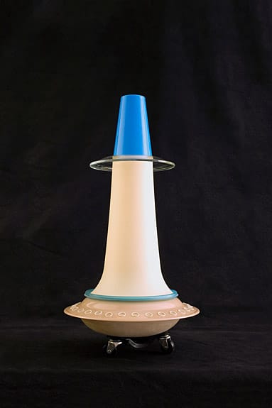 Aus der Serie "Everyday UFOs" von Gregg Louis. ( Aus der Serie "Everyday UFOs" von Gregg Louis. (