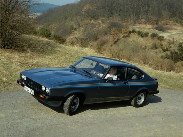 1968 - Ford Capri: Ursprünglich war der Capri als europäisches Ponycar gedacht, mit der Hoffnung, ein ähnlichen Erfolg wie mit dem Ford Mustang zu erzielen. Bis zum Produktionsstopp 1986 konnte Ford über 1,8 Mio. Fahrzeuge verkaufen. Zum Kultauto wurde der RS 2600 mit 150 PS. Unser Bild zeigt den Capri II. (