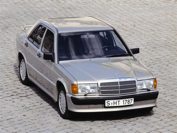 1982 - Mercedes-Benz W 201: Der auch 190er genannte Vorgänger der C-Klasse war eines der erfolgreichsten Modelle von Mercedes. Große Erfolge konnte Mercedes mit der DTM-Version in der Saison 1992 verbuchen: 16 Siege und die ersten drei Plätze der Meisterschaft. (