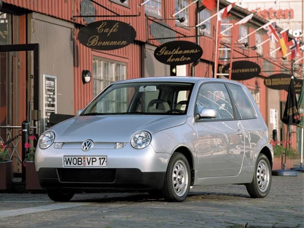 1998 - VW Lupo: Der Kleinstwagen war das erste serienmäßige 3-Liter-Auto der Welt. Der große Erfolg blieb allerdings aus, 2005 erfolgte der Produktionsstopp. (