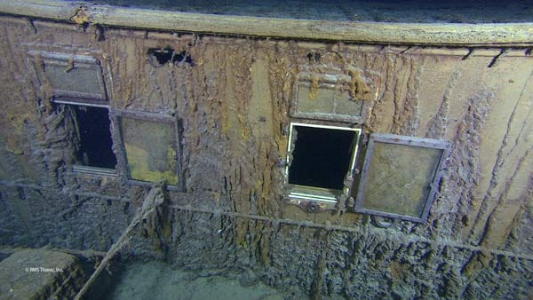 Spektakuläre Bilder vom Wrack der Titanic. Hinter diesen Fenstern verbergen sich die Kabinen der ersten Klasse. (