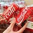 Auf Platz sechs landete Coca Cola mit einem gegenüber dem Vorjahr um ein Prozent gestiegenen Markenwert von nun 74 Milliarden Dollar.