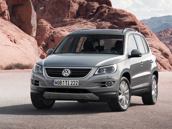 Der Name des Kompakt-SUV von Volkswagen setzt sich aus Tiger und Leguan zusammen. Daraus resultiert der Name für den VW Tiguan. (