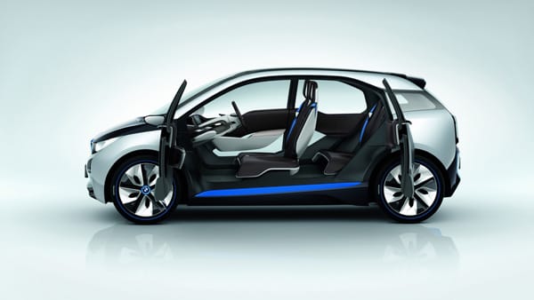 Der BMW i3 rollt zunächst auf die IAA 2011. (