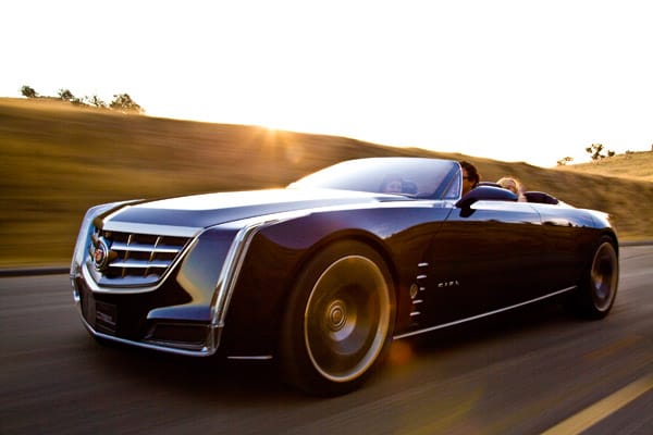 Angetrieben wird der Cadillac Ciel von einem 3,6-Liter-V6-Biturbo-Benziner mit 431 PS, zudem gibt es noch einen Elektromotor. (