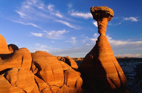 Im Grand Staircase Escalante National Monument im äußersten Süden von Utah sprießen die Pilze nicht aus dem Boden sondern aus dem Felsen. Zu sehen gibt es hier nämlich die ungewöhnlich geformten Mushroom-Rocks.