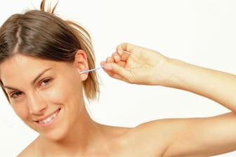Ohren säubern: Ist das Wattestäbchen schädlich?