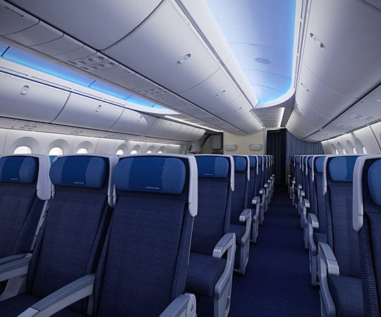 Die breite Kabine der 787 bietet Passagieren eine geräumige Umgebung. Die Beleuchtung im Innenraum ist dem Himmel nachempfunden: Träume werden wahr