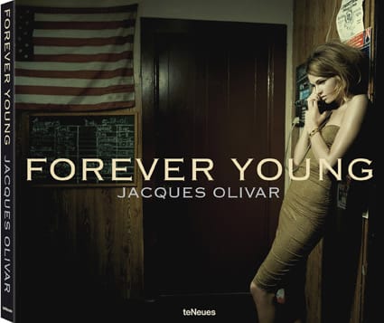 Der Bildband "Forever Young" von Jacques Olivar ist im teNeues Verlag erschienen. 128 Seiten, Hardcover mit Schutzumschlag, 67 Farbfotografien Text in Englisch, Deutsch, Französisch, Spanisch und Italienisch ISBN: 978-3-8327-9603-7 59,90 Euro Der Bildband "Forever Young" von Jacques Olivar ist im teNeues Verlag erschienen. 128 Seiten, Hardcover mit Schutzumschlag, 67 Farbfotografien Text in Englisch, Deutsch, Französisch, Spanisch und Italienisch ISBN: 978-3-8327-9603-7 59,90 Euro