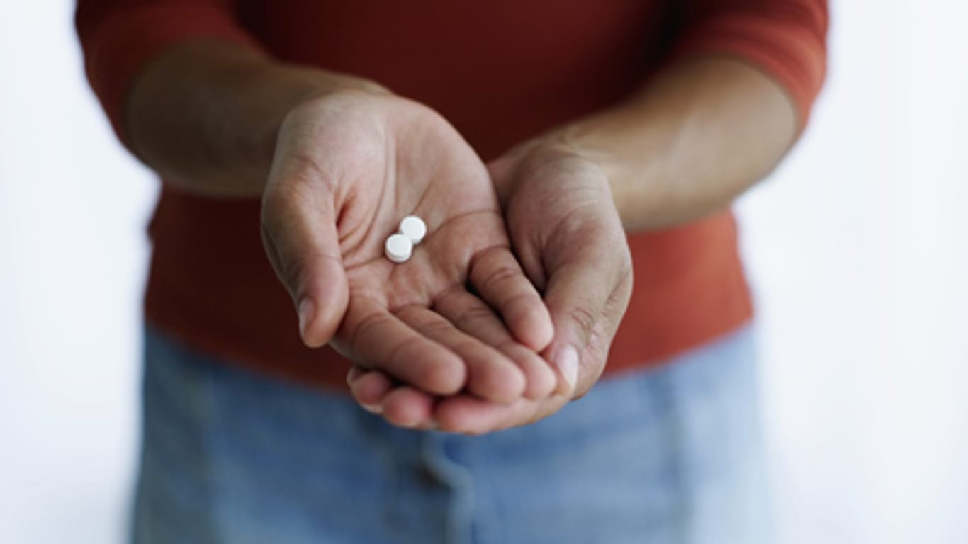 Paracetamol: Viele nehmen regelmäßig Paracetamol - und sind sich der Risiken nicht bewusst.