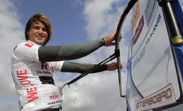 2011 ganz oben auf der Erfolgswelle: Der 17-jährige Philip Köster stellte die Windsurf-Welt auf den Kopf und wurde Weltmeister in der Disziplin Wellenreiten. Noch nie zuvor hatte ein Deutscher diesen Titel gewonnen.