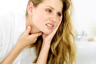 Manchmal steckt mehr hinter Halsschmerzen (Quelle: Thinkstock by Getty Images).