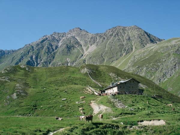 Wandern auf dem Ötztal-Trek: Die Amberger Hütte ist von Gries aus zu Fuß oder auch per Mountainbike zu erreichen.