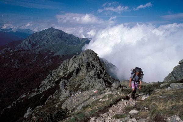 Wandern, Trekking und Klettern in Korsikas Gebirgen.