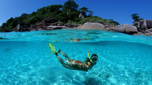 Kristallklares Wasser, bezaubernde Strände - das bieten Thailands Similan-Inseln