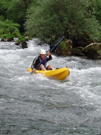 In Südfrankreich mit dem Kajak auf Wildwasser unterwegs.