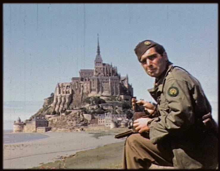 Robert Capa auf der gerade befreiten Insel Mont-Saint-Michel, Filmaufnahme des Hollywoodregisseurs Stevens.