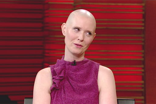 Cynthia Nixon rasierte sich für eine Theaterrolle eine Glatze.