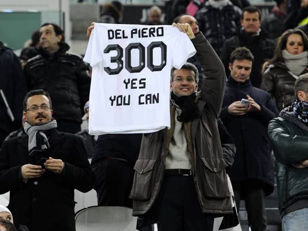 Ein Fan von Alessandro del Piero traut dem Idol von Juventus Turin die Überschreitung der 300-Tore-Marke zu. In Wirklichkeit traf der Stürmer aber bislang erst 185 mal für die "Alte Dame".