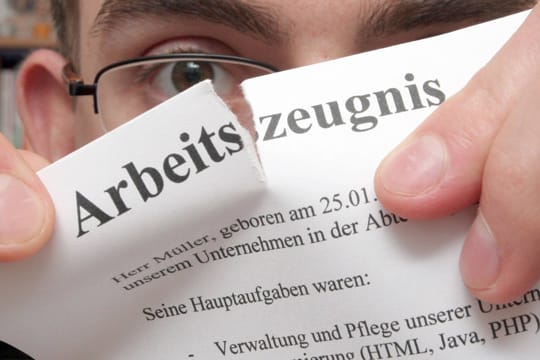 Fehler im Arbeitszeugnis sollten unbedingt korrigiert werden