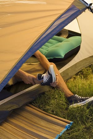 Mehr Komfort im Zelt bieten Luftmatratzen statt Isomatten.