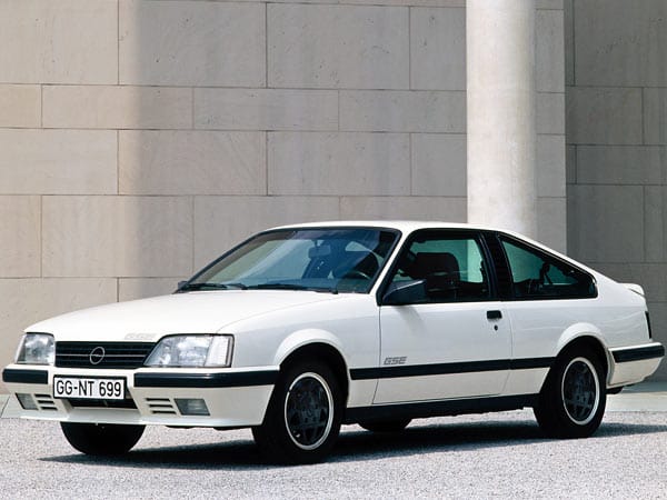 Die zweite Generation von Opel Monza und Opel Senator erschien 1982. Nun winkt den gut erhaltenen und unverbauten Exemplaren das H-Kennzeichen.