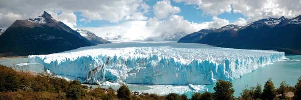 Schillernde Gletscher- und Eislandschaften warten in Patagonien.